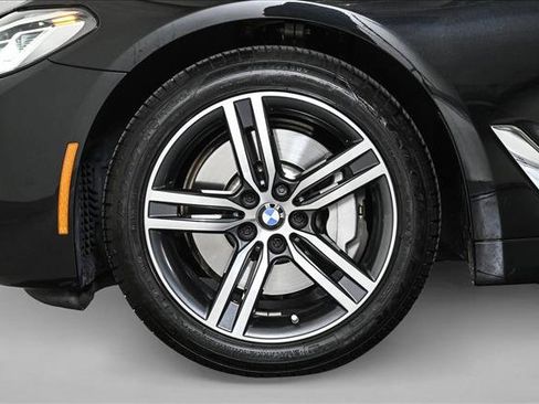 Used 2022 BMW 530i xDrive 530i xDrive w/ Convenience Package image 24