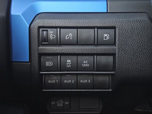 Used 2025 Toyota Tacoma TRD Off-Road w/ TRD Off Road Upgrade Package image 27