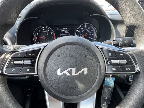 Certified 2023 Kia Forte LXS image 22