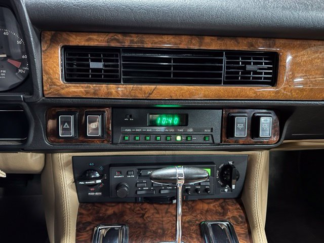 Used 1990 Jaguar XJS V12 Convertible RWD image 19