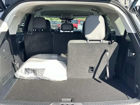 New 2026 Ford Explorer Active w/ Active Comfort Package RWD image 15