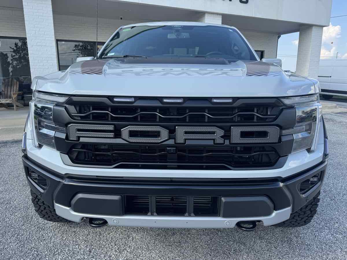 Used 2026 Ford F150 Raptor AWD/4WD image 3