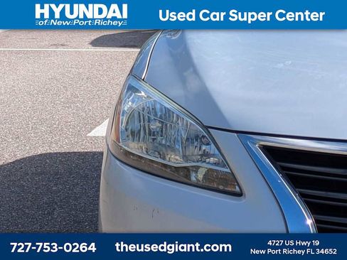 Used 2013 Nissan Sentra SR FWD image 9