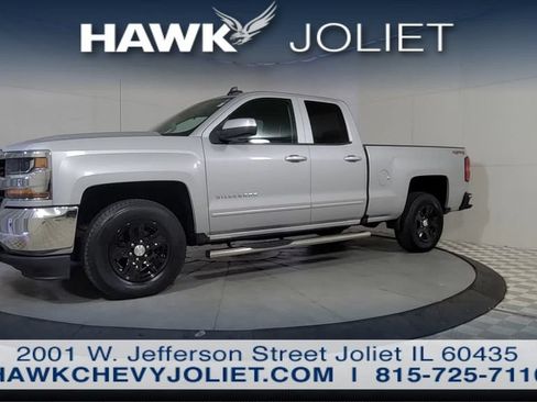 Used 2018 Chevrolet Silverado 1500 LT AWD/4WD image 4
