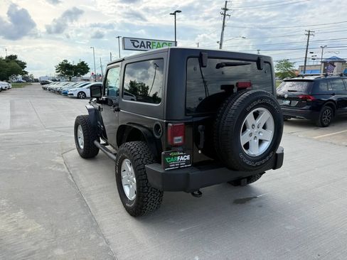 Used 2018 Jeep Wrangler Sport AWD/4WD image 9