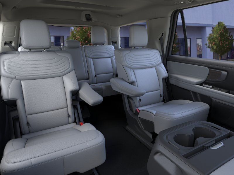 New 2026 Ford Expedition Platinum w/ Platinum Ultimate Package AWD/4WD image 11