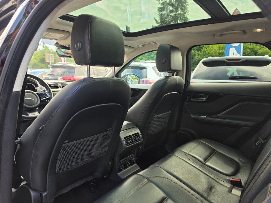 Used 2020 Jaguar F-PACE Prestige AWD/4WD image 35