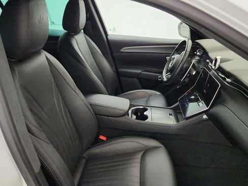 Used 2024 Maserati Grecale GT image 21