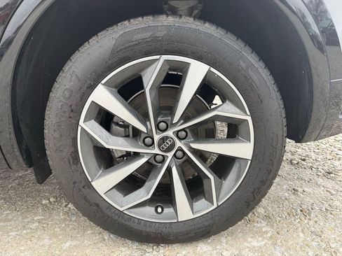 Used 2024 Audi Q5 2.0T Premium w/ Summer of Audi Package image 15