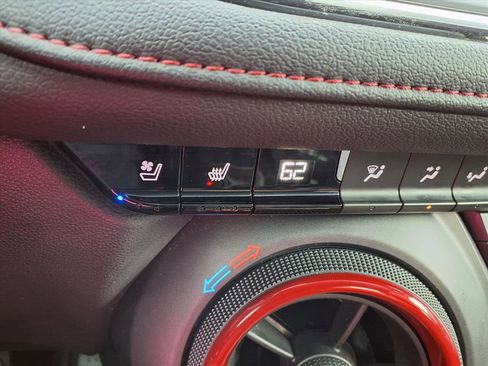 Used 2022 Chevrolet Blazer RS w/ Enhanced Convenience Package image 10