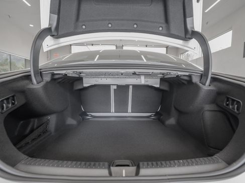 Certified 2026 Mercedes-Benz E 350 4MATIC Sedan image 34