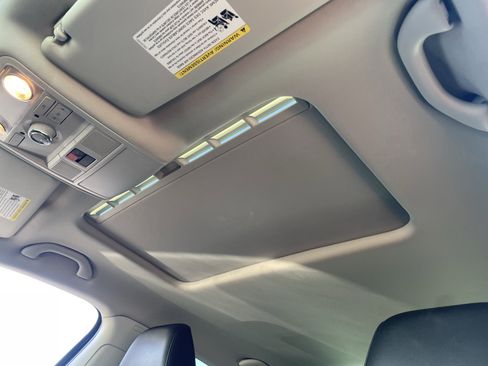 Used 2020 Volkswagen Passat 2.0T R-Line image 16