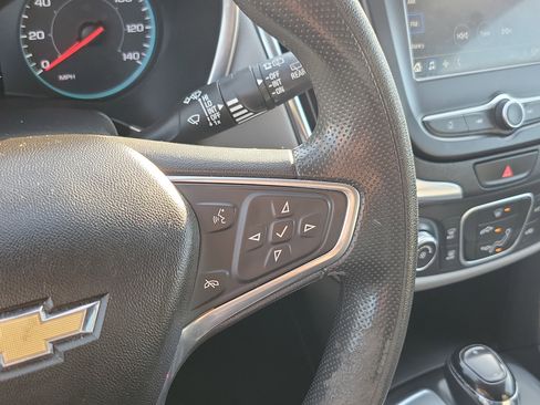 Used 2019 Chevrolet Equinox LS w/ LS Convenience Package image 25