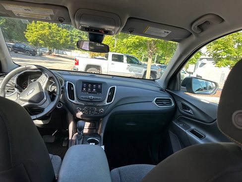 Used 2022 Chevrolet Equinox LT AWD/4WD image 23