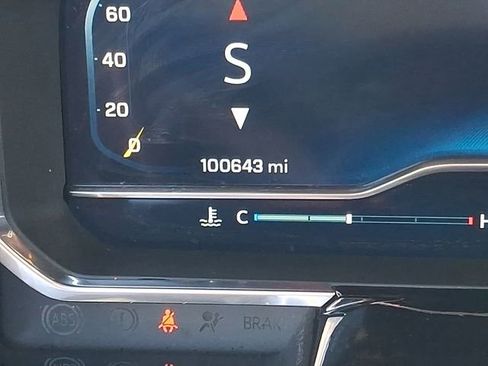 Used 2022 Chevrolet Silverado 1500 LT image 21