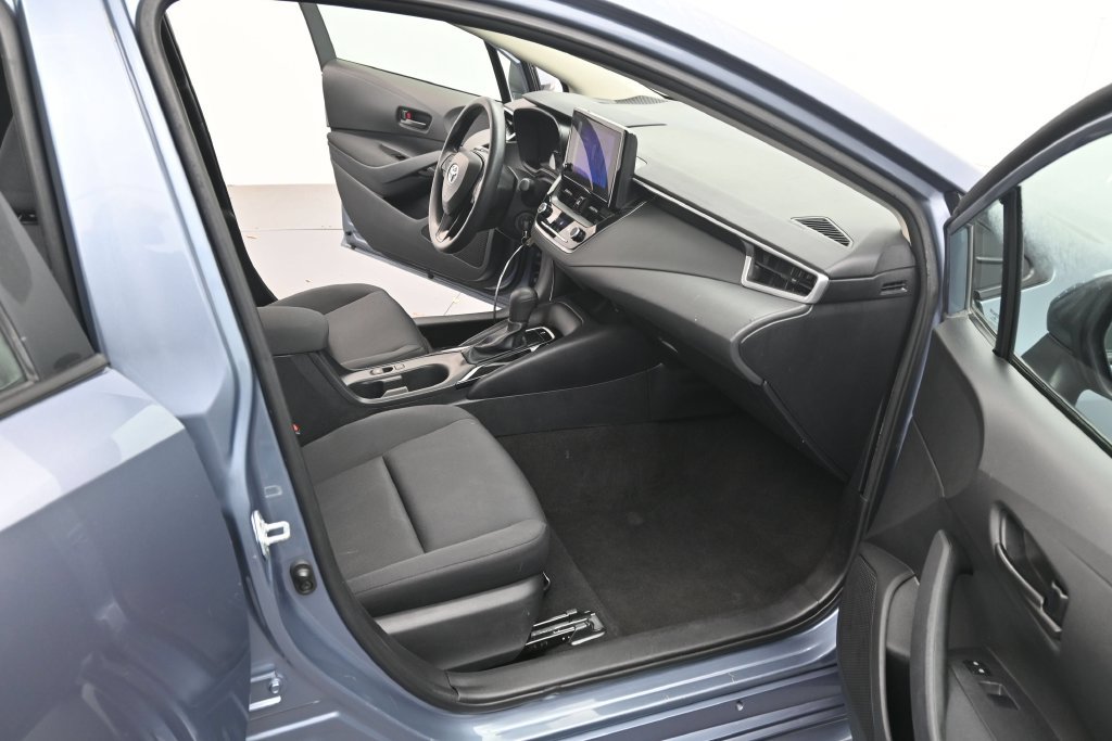 Used 2023 Toyota Corolla LE FWD image 19