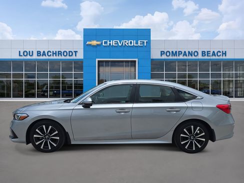 Used 2022 Honda Civic EX image 4