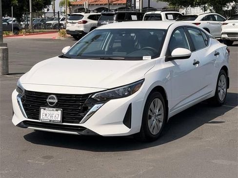 Used 2025 Nissan Sentra S FWD image 3