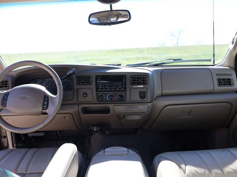 Used 2000 Ford Excursion XLT image 30