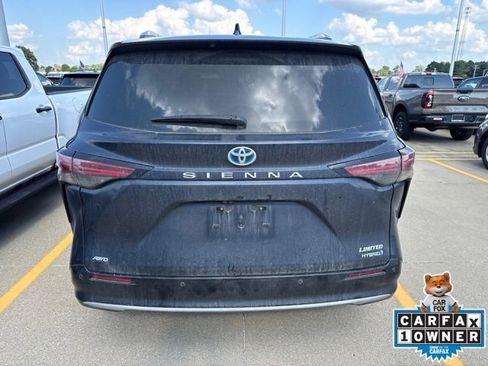 Used 2024 Toyota Sienna Limited AWD/4WD image 6