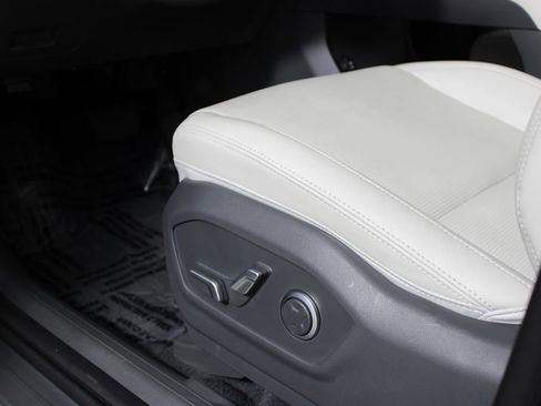 Used 2025 Hyundai Santa Fe Limited image 12