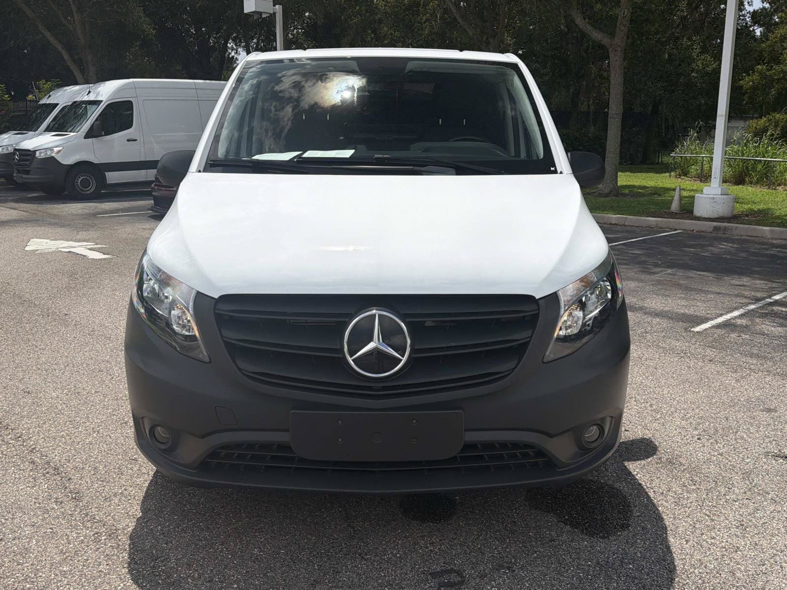 Used 2023 Mercedes-Benz Metris image 13