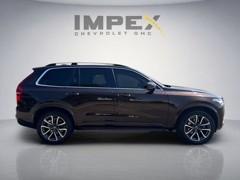 Used 2018 Volvo XC90 T6 Momentum w/ Momentum Plus Package AWD/4WD image 6