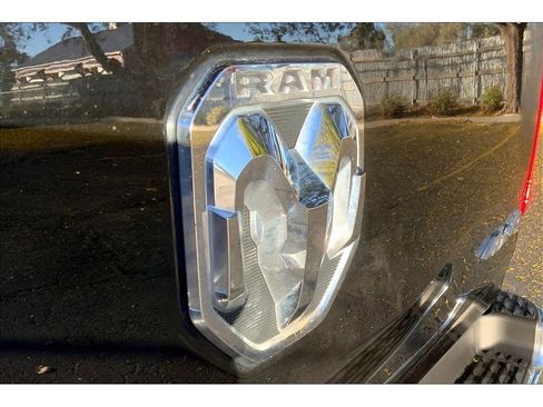 Used 2019 RAM 1500 Limited image 32