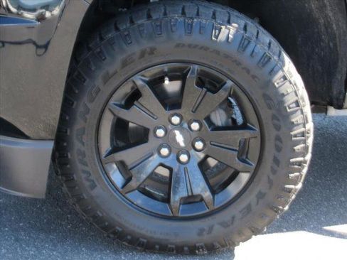 Used 2019 Chevrolet Colorado Z71 w/ Z71 Midnight Edition image 8