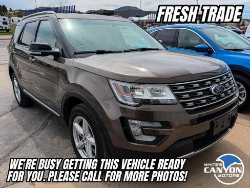 Used 2016 Ford Explorer XLT w/ Equipment Group 201A image 5
