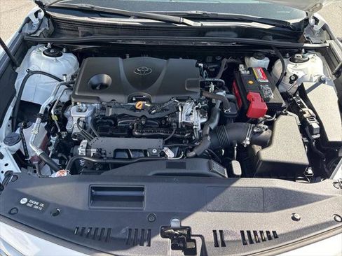 Certified 2019 Toyota Camry SE FWD image 15