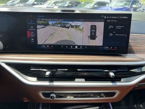 Used 2024 BMW X7 M60i w/ Executive Package AWD/4WD image 19