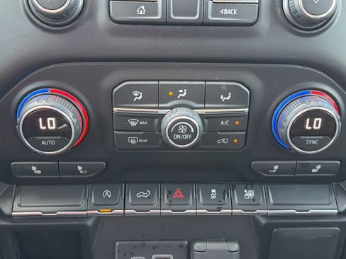 Used 2021 Chevrolet Silverado 1500 LT RWD image 42