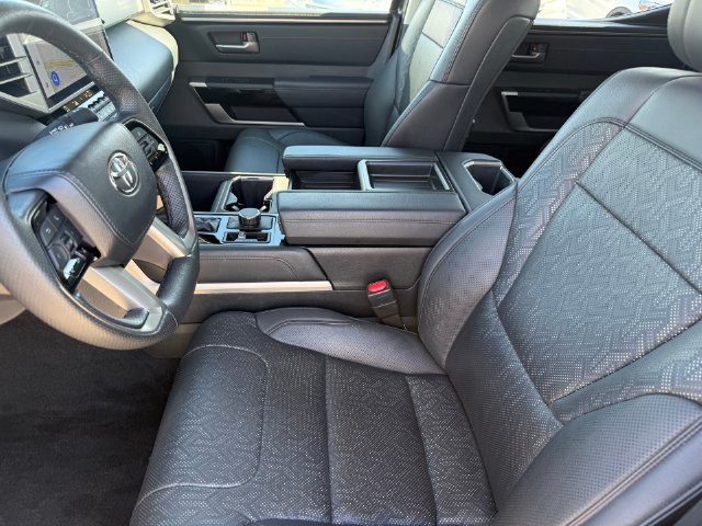 Used 2024 Toyota Tundra Limited AWD/4WD image 9