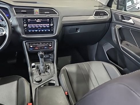 Used 2022 Volkswagen Tiguan SE image 23