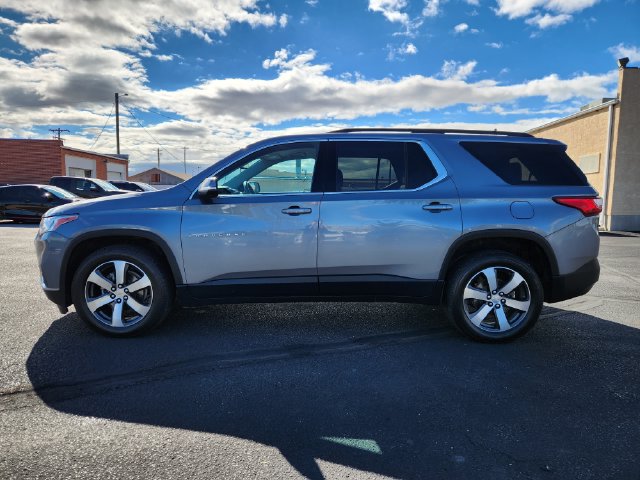 Used 2021 Chevrolet Traverse LT w/ LT Premium Package AWD/4WD image 6