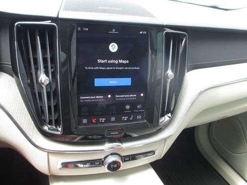 Used 2024 Volvo XC60 T8 Ultimate w/ Protection Package Premier AWD/4WD image 28