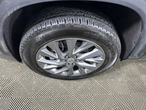 New 2025 Buick Enclave Preferred w/ Power Package image 10