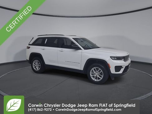 Certified 2026 Jeep Grand Cherokee Laredo X AWD/4WD image 2