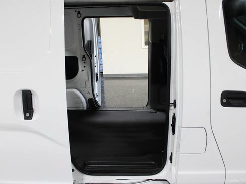 Used 2021 Nissan NV200 S FWD image 22