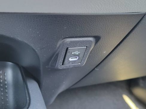 Used 2025 Toyota Corolla LE FWD image 13