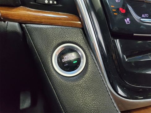 Used 2015 Cadillac Escalade Luxury image 21