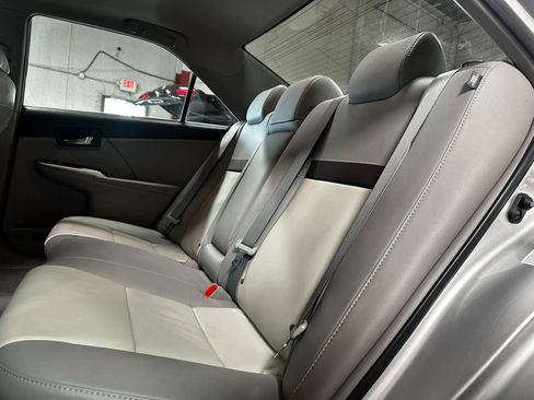 Used 2012 Toyota Camry XLE w/ Leather Pkg FWD image 27