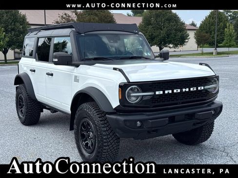 Used 2022 Ford Bronco Wildtrak AWD/4WD image 1