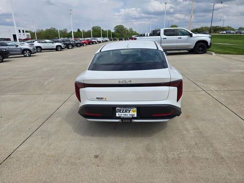 Used 2025 Kia K4 FWD image 12