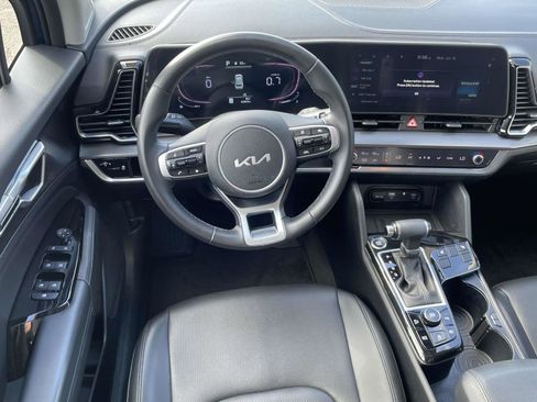 Used 2023 Kia Sportage EX image 18