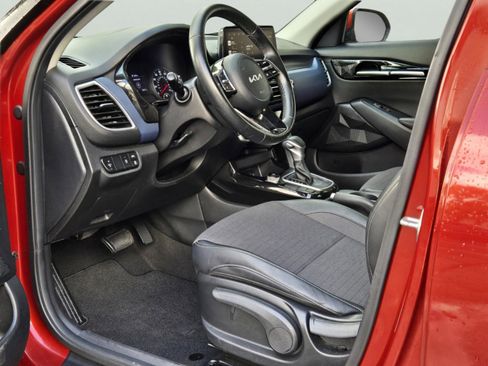 Used 2023 Kia Seltos S w/ Navigation Package FWD image 14