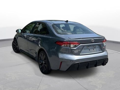 Used 2025 Toyota Corolla SE w/ Convenience Package FWD image 8