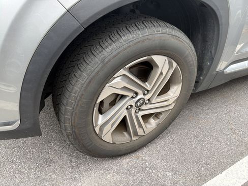 Used 2023 Hyundai Santa Fe SEL w/ Premium Package image 13