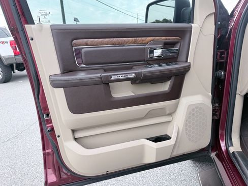 Used 2018 RAM 1500 Laramie Longhorn RWD image 29